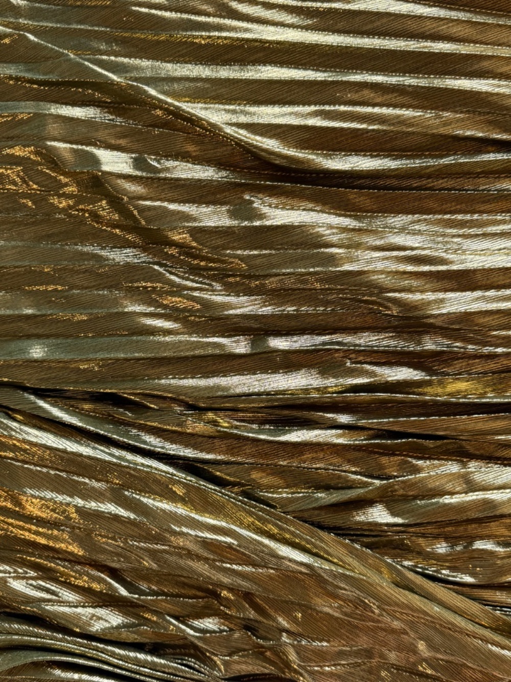 Retrofête Thalia Dress Metallic Peridot - Picture 7 of 9